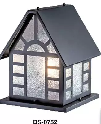 鐵藝風房屋造型戶外柱頭燈